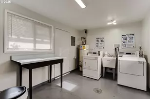 351 Front St, Junction City, OR 97448 - Photo 5