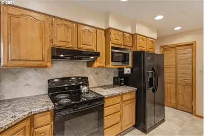 299 Cedar Ln, Longview, WA 98632 - Photo 7
