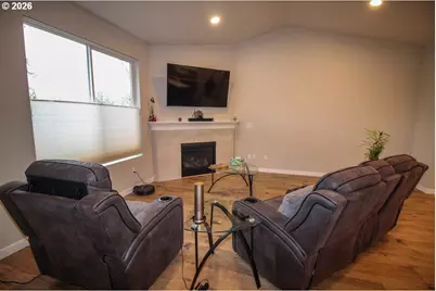 1683 S Quartz Dr, Cornelius, OR 97113 - Photo 7