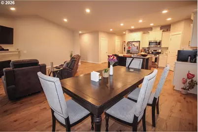 1683 S Quartz Dr, Cornelius, OR 97113 - Photo 9