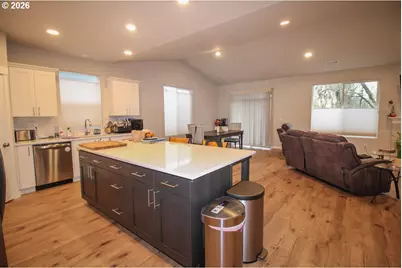 1683 S Quartz Dr, Cornelius, OR 97113 - Photo 5