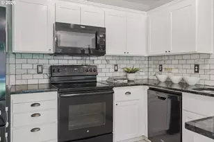 4361 NE 62nd Ave, Portland, OR 97218 - Photo 17