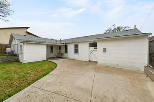 262 NW Cecil Ave, Roseburg, OR 97470 - Photo 27