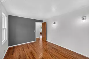 262 NW Cecil Ave, Roseburg, OR 97470 - Photo 13