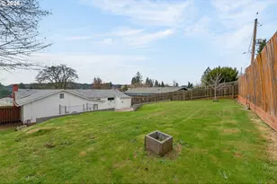 262 NW Cecil Ave, Roseburg, OR 97470 - Photo 29