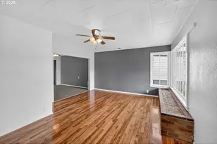 262 NW Cecil Ave, Roseburg, OR 97470 - Photo 5