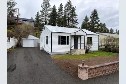 215 N Humbolt St, Canyon City, OR 97820 - Photo 1