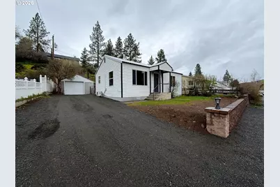 215 N Humbolt St, Canyon City, OR 97820 - Photo 23