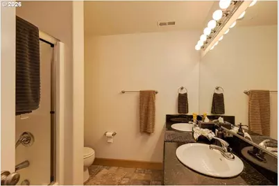 521 NW Mt Mazama St, McMinnville, OR 97128 - Photo 19