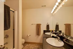 521 NW Mount Mazama St, McMinnville, OR 97128 - Photo 19