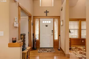 521 NW Mount Mazama St, McMinnville, OR 97128 - Photo 3