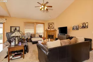 521 NW Mount Mazama St, McMinnville, OR 97128 - Photo 7