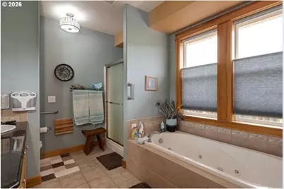 521 NW Mt Mazama St, McMinnville, OR 97128 - Photo 13