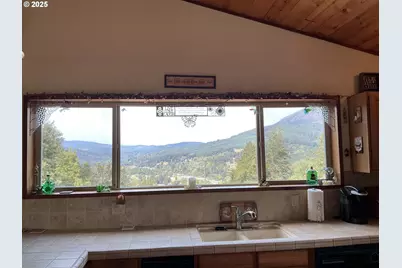 99608 S Bank Chetco Rd, Brookings, OR 97415 - Photo 17