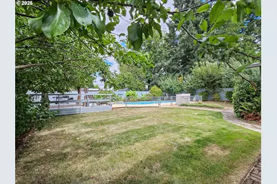 20175 SW Clarion St, Beaverton, OR 97003 - Photo 27