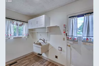 20175 SW Clarion St, Beaverton, OR 97003 - Photo 11