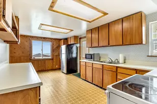 590 Rivington St, Astoria, OR 97103 - Photo 11