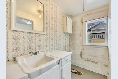 590 Rivington St, Astoria, OR 97103 - Photo 21