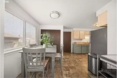 708 E Heintz St, Molalla, OR 97038 - Photo 7