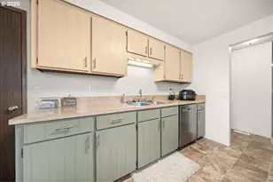 708 E Heintz St, Molalla, OR 97038 - Photo 11