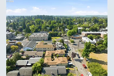 2350 SE 42nd St, Portland, OR 97215 - Photo 9