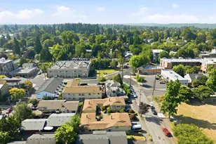 2350 SE 42nd St, Portland, OR 97215 - Photo 9