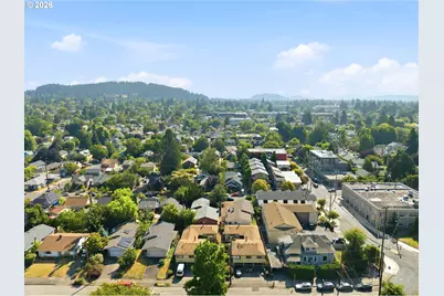 2350 SE 42nd St, Portland, OR 97215 - Photo 7