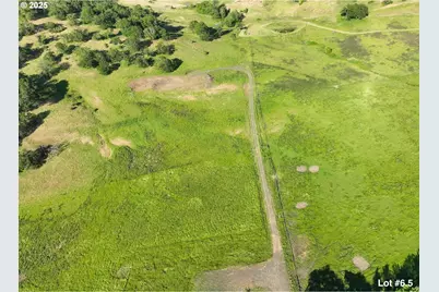 955 Kester Rd, Roseburg, OR 97470 - Photo 17