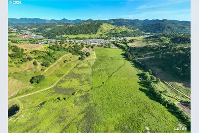 955 Kester Rd, Roseburg, OR 97470 - Photo 9