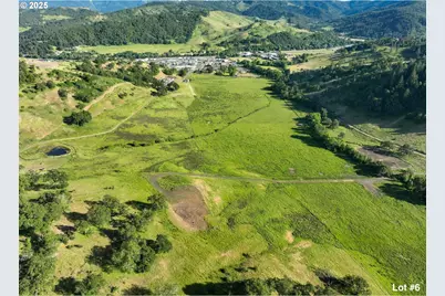 955 Kester Rd, Roseburg, OR 97470 - Photo 1