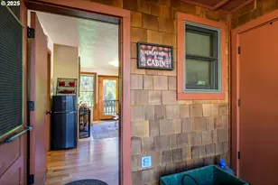 54444 McKenzie River Dr, Blue River, OR 97413 - Photo 15