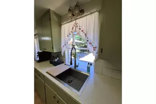 1766 Berwin Ln, Eugene, OR 97404 - Photo 13