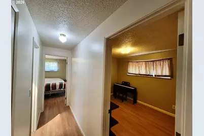 1766 Berwin Ln, Eugene, OR 97404 - Photo 7