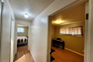 1766 Berwin Ln, Eugene, OR 97404 - Photo 7