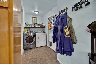 1570 N Irving St, Coquille, OR 97423 - Photo 25