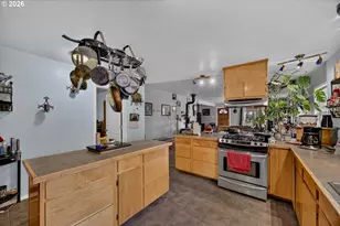 1570 N Irving St, Coquille, OR 97423 - Photo 9