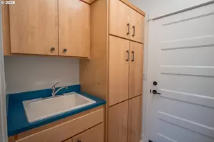 1023 Lupine St, Springfield, OR 97477 - Photo 35