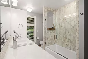 13237 Knaus Rd, Lake Oswego, OR 97034 - Photo 27