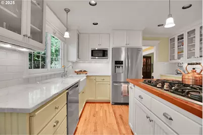 4023 Melissa Dr, Lake Oswego, OR 97034 - Photo 13