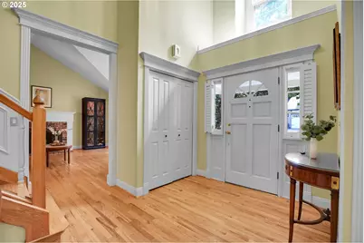 4023 Melissa Dr, Lake Oswego, OR 97034 - Photo 5