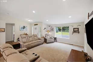 38712 River Dr, Lebanon, OR 97355 - Photo 3