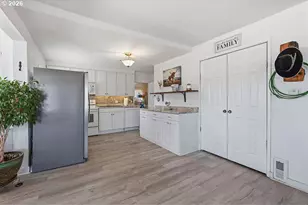 505 S Main St, Prineville, OR 97754 - Photo 11