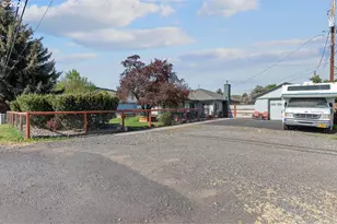 505 S Main St, Prineville, OR 97754 - Photo 5