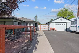 505 S Main St, Prineville, OR 97754 - Photo 3