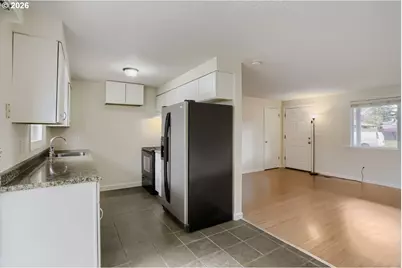 1675 NE Juniper Ave, Gresham, OR 97030 - Photo 9
