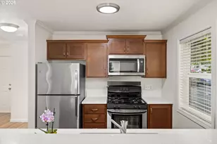 15056 NW Central Dr, Portland, OR 97229 - Photo 11