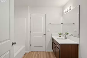 15056 NW Central Dr, Portland, OR 97229 - Photo 21