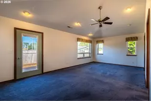 277 10th St, Bandon, OR 97411 - Photo 27