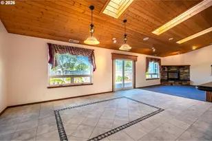 277 10th St, Bandon, OR 97411 - Photo 23