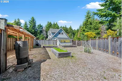 62560 Crown Point Rd, Coos Bay, OR 97420 - Photo 37
